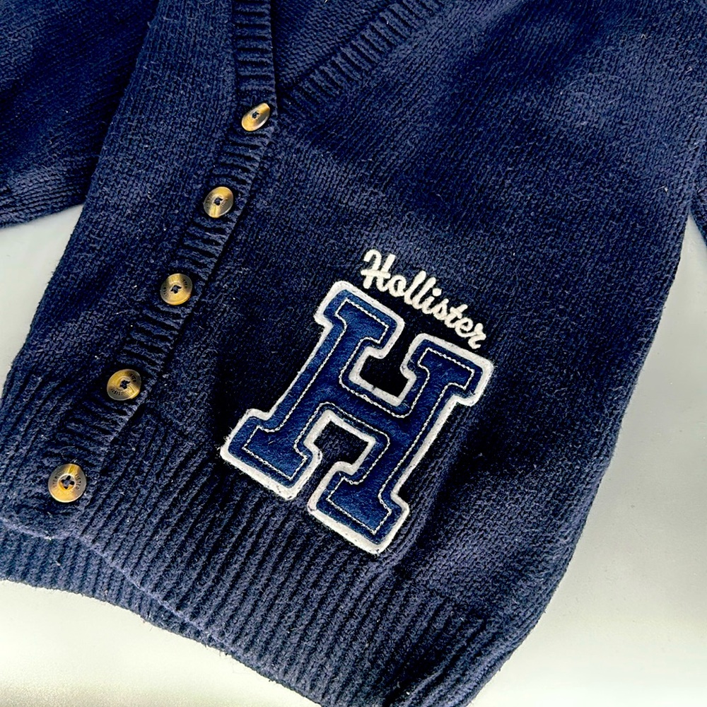 HOLLISTER Varsity button-up cardigan Navy Blue/White H letter patch size M